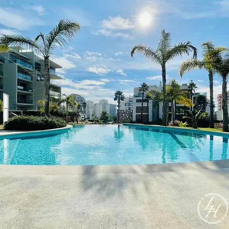 Sunset - Luxury - Pool - Garden - 500m Lägenhet *